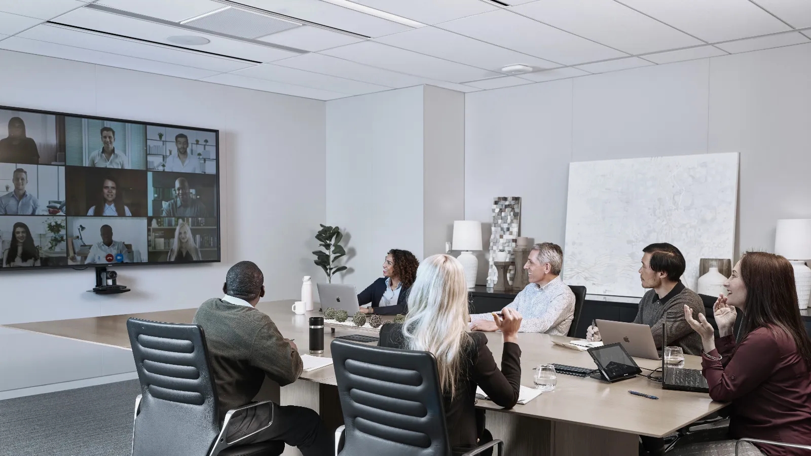 MXA920 ceiling array mic in conference room